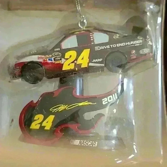 Jeff Gordon Christmas Ornament - Picture 6 of 6